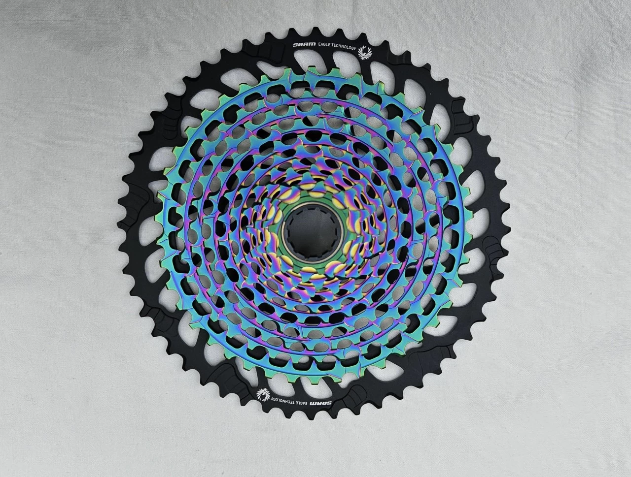 Sram XG-1299 Eagle™ Zahnkranz 10 - 52 Zähne 12-fach Rainbow 1 Sram XG-1299 Eagle™ Zahnkranz 10 - 52 Zähne 12-fach Rainbow