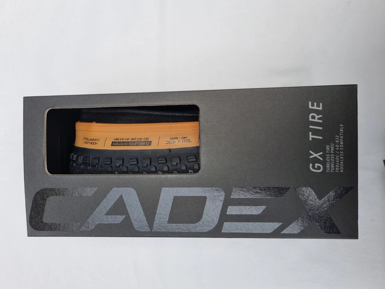 CADEX GX Gravel Tubeless Reifen 700x 40c 40-622 1 CADEX GX Gravel Tubeless Reifen 700x 40c 40-622