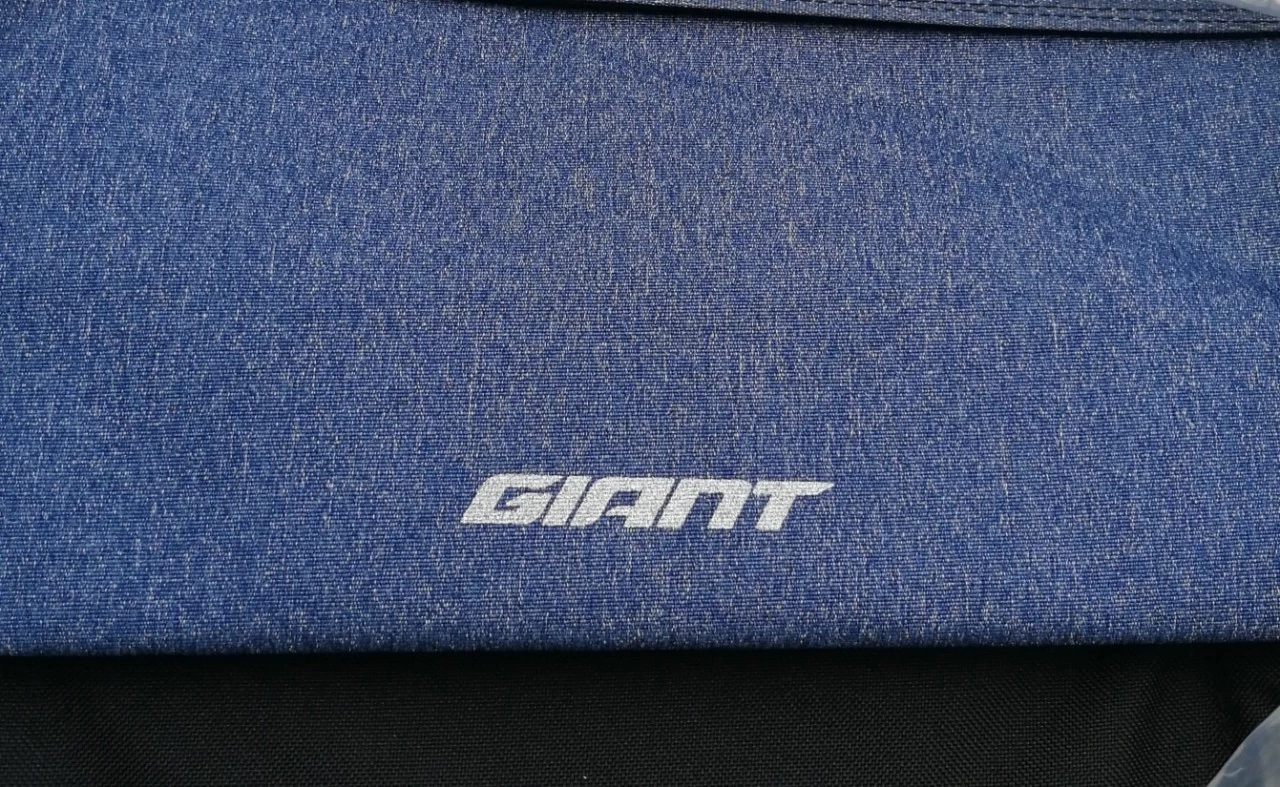 Giant MIK Pannier Sport M Blau Gepäckträgertasche 2 Giant MIK Pannier Sport M Blau Gepäckträgertasche – Bild 2