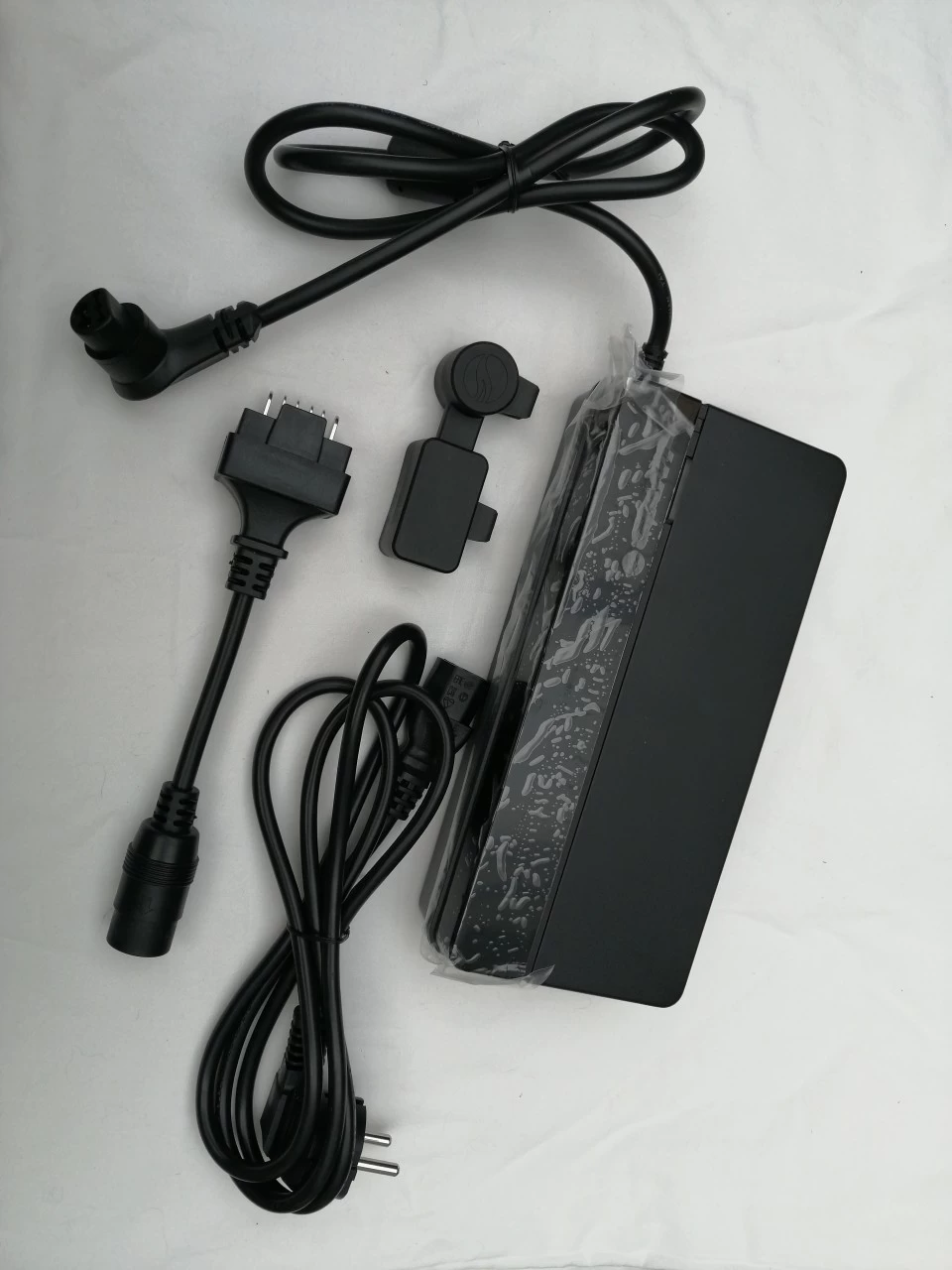 Giant Ladegerät Smart Charger (vollintegrierte Akkus) 6A 2 Giant Ladegerät Smart Charger (vollintegrierte Akkus) 6A – Bild 2