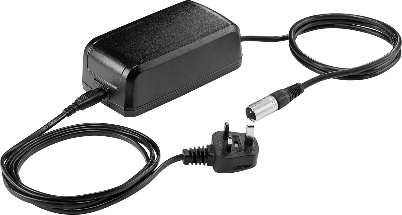 Giant Ladegerät Fast Charger 4A / 5Pin 1 Giant Ladegerät Fast Charger 4A / 5Pin