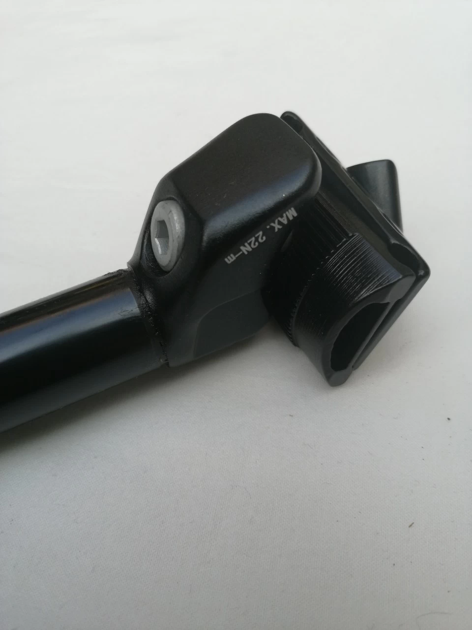 Kind Shock Sattelstütze E TENi Integra Remote 3 Kind Shock Sattelstütze E TENi Integra Remote – Bild 3