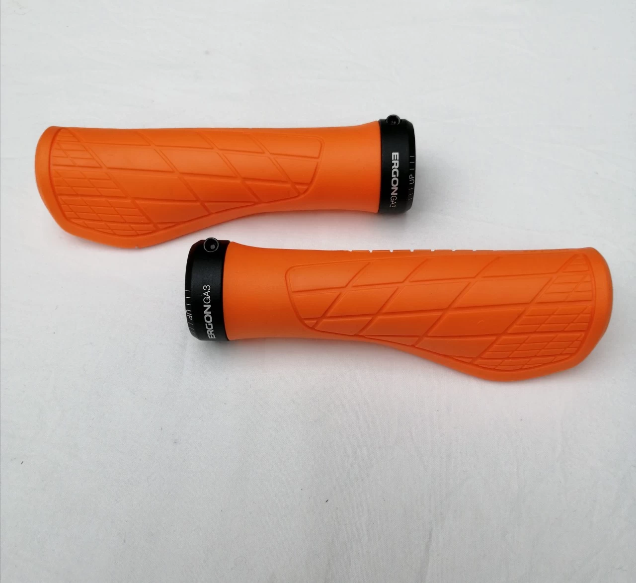 Ergon GA3 Small Ergonomischer Lenkergriff 4 Ergon GA3 Small Ergonomischer Lenkergriff – Bild 4