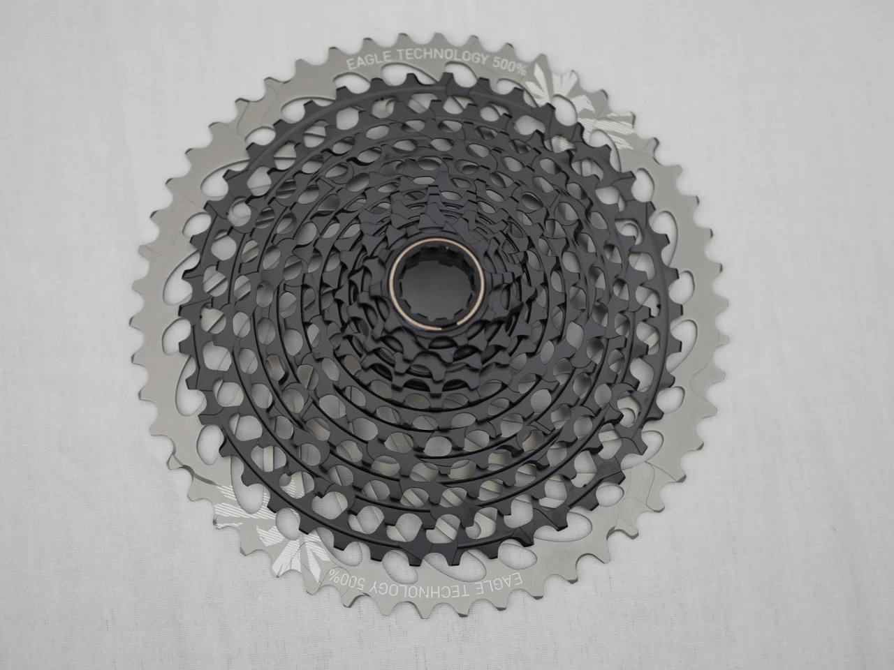 SRAM XX1 / X01 Eagle Kassette XG-1295 12-fach X-Dome 10-50 Zähne Schwarz 1 SRAM XX1 / X01 Eagle Kassette XG-1295 12-fach X-Dome 10-50 Zähne Schwarz