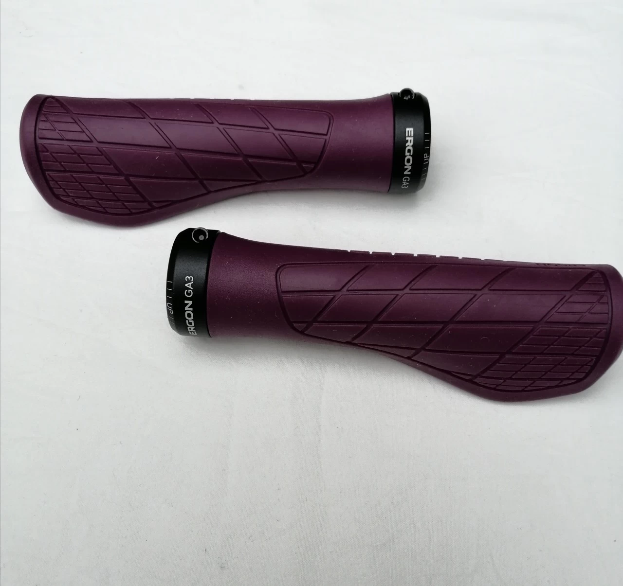 Ergon GA3 Small Ergonomischer Lenkergriff 2 Ergon GA3 Small Ergonomischer Lenkergriff – Bild 2